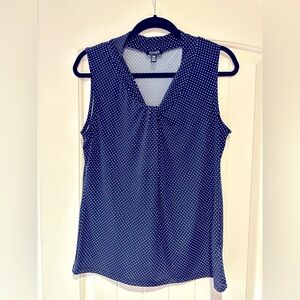 Jones New York sleeveless polka dot top with knot detail